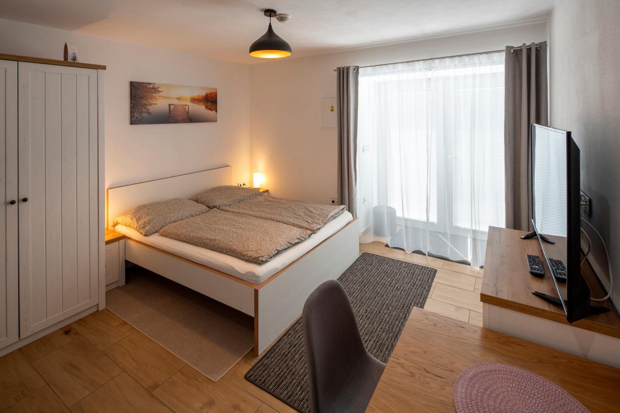 Apartmany Pod Namestim 2 Телч Экстерьер фото