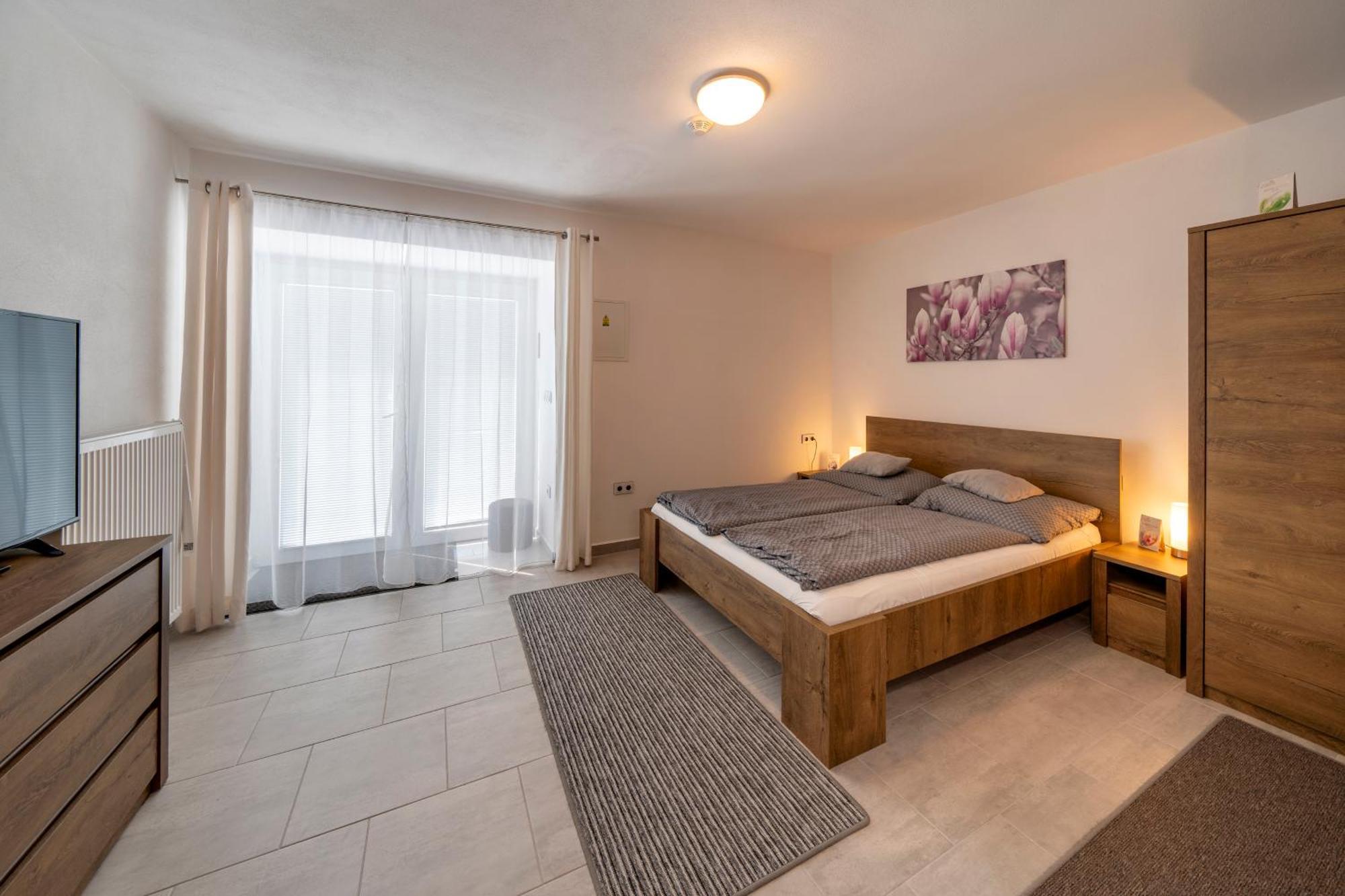 Apartmany Pod Namestim 2 Телч Экстерьер фото